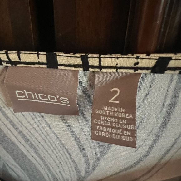 Chico’s Tropical Tunic - Picture 2 of 5